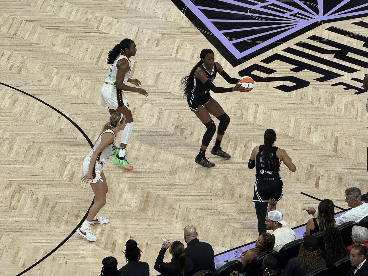 A Golden State Valkyries player sets up the offense against the Indiana Fever on the Valkyries court at Chase Center